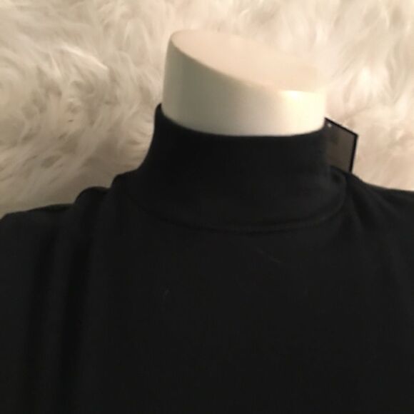 Croft & Barrow Sleeveless high neck Tank Tee - Picture 5 of 8